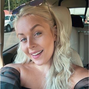 Meet your Posher, Macie